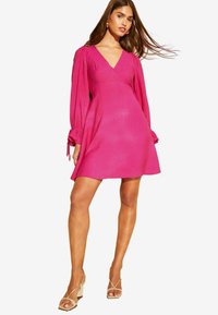 Lipsy LONG SLEEVE TIE BACK REGULAR FIT - Denné šaty - pink