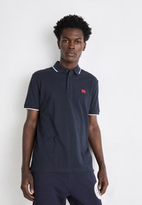 HUGO DERESINO - Pikeepaita - dark blue