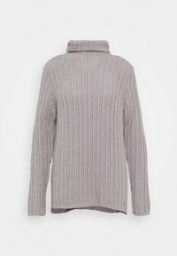 Sweter w kolorze jasnoszarym, z wysokim kołnierzem, prążkowaną strukturą, długimi rękawami oraz lekko luźnym krojem z bocznymi rozcięciami na dole.