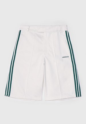 adidas Originals 80S LOOSE BUTTONED 3-STRIPES 11-INCH BERMUDA - Shorts - off white