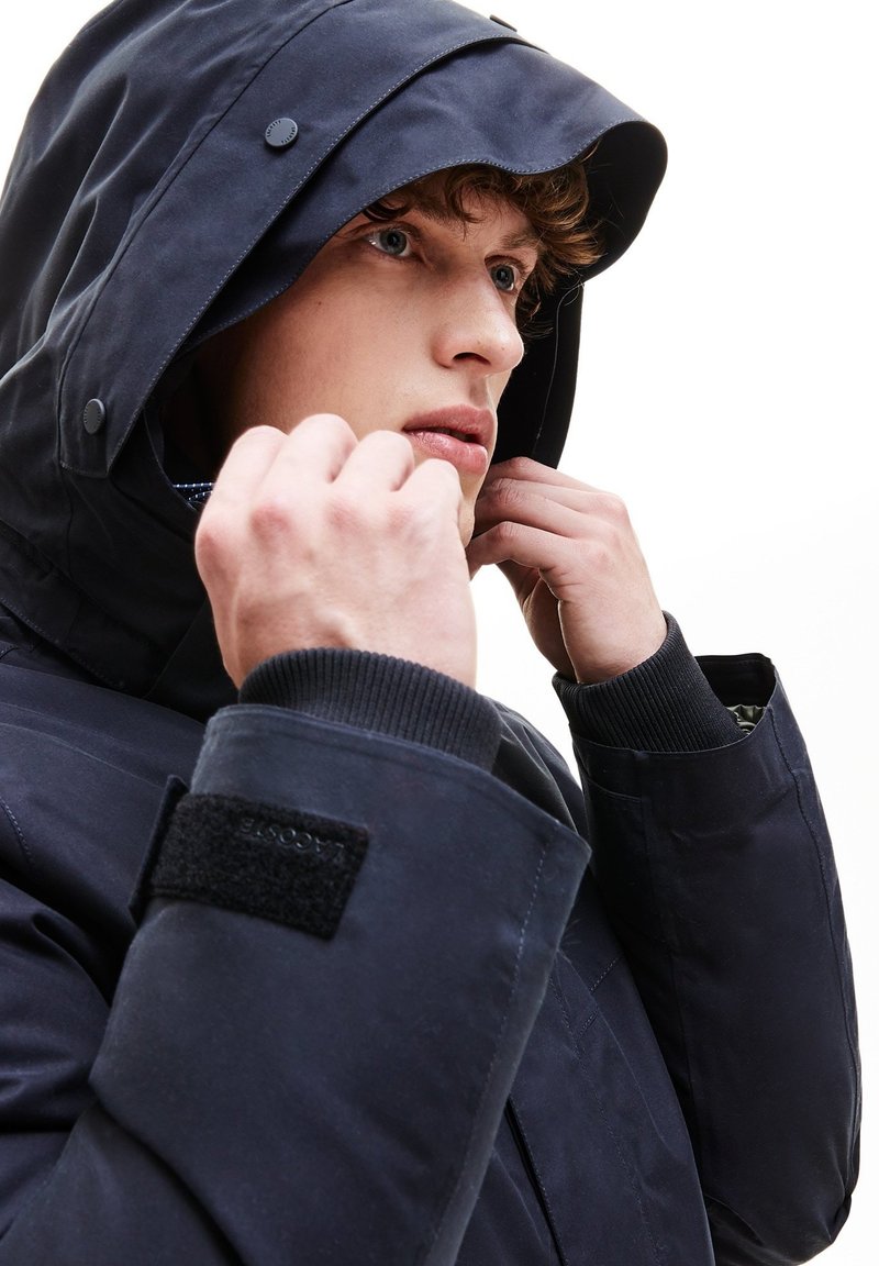 lacoste bh8400