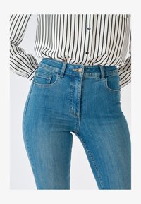 Non sélectionné, Medium Denim