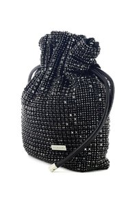 Borsa a sacco nera con coulisse ricoperta di perline nere scintillanti, dotata di una tracolla nera liscia e di un'etichetta con logo argentata alla base.