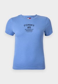 SLIM TEE - Triko s potiskem - light horizon blue