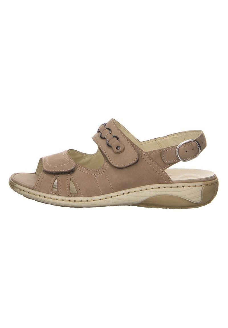 Sandalo in suede marrone con punta aperta, cinturino regolabile e design traforato. Presenta una suola leggera con accenti beige e dettagli di cucitura.