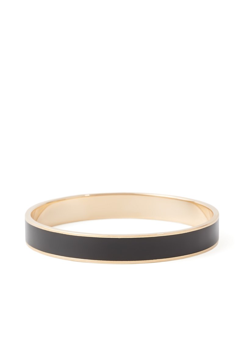 Bracelet jonc noir avec un bord doré, présentant une finition lisse et brillante. Forme circulaire avec une largeur uniforme.