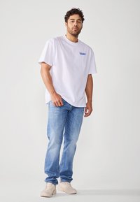 Thumbnail Image 2