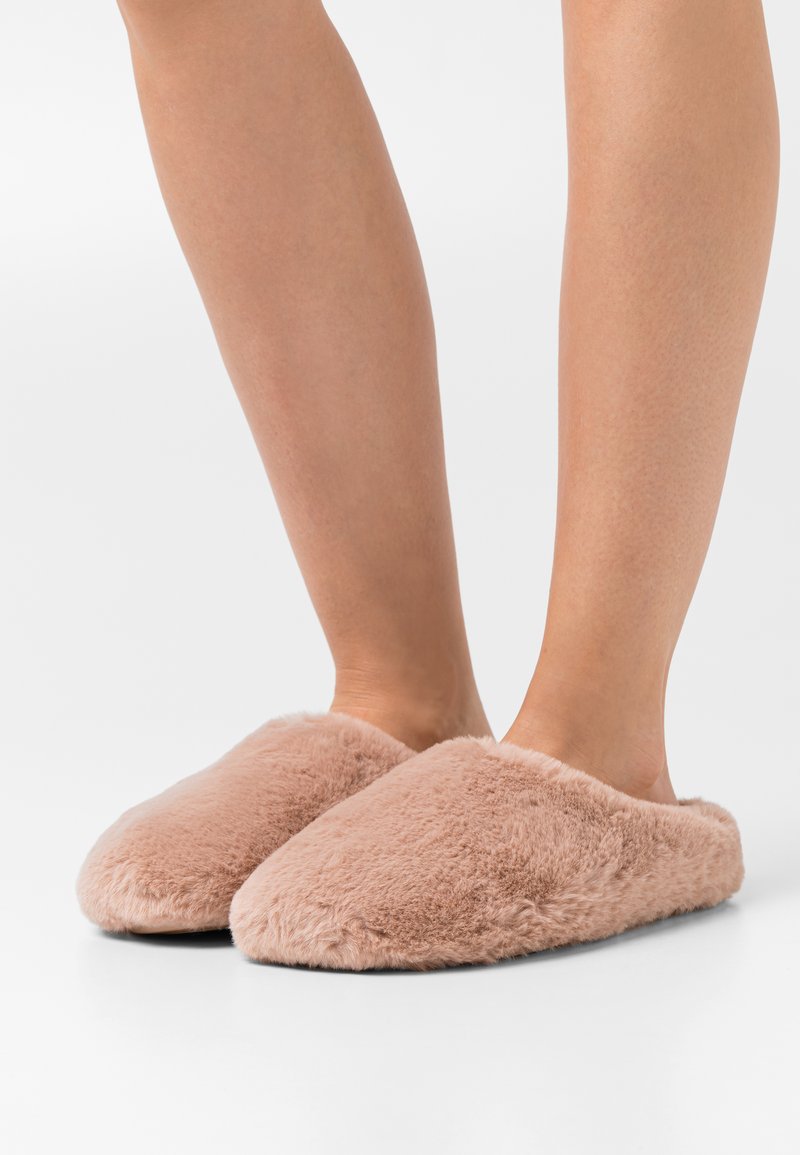 Tamaris Mules - old rose