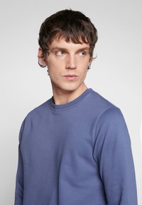 Urban Classics BASIC CREW - Sweter