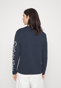 Calvin Klein LOGO COORDINATES - Camisola de manga comprida - navy