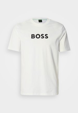 Biała bawełniana koszulka z krótkimi rękawami, z odważnym czarnym logo "BOSS" na piersi. Regularny krój z okrągłym dekoltem.