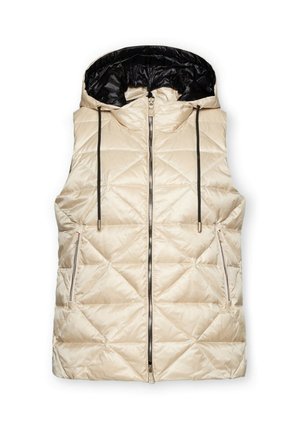 Beige doorgestikte gewatteerde bodywarmer met een zwarte capuchon, ritssluiting aan de voorkant en twee ritssluitingen aan de zijkanten. Voorzien van verstelbare trekkoorden en een gladde textuur.