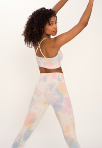 OCEANSAPART MAYA żółty melanż