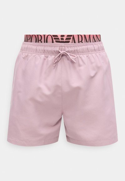 Ανοιχτό ροζ ανδρικό μαγιό με ελαστική μέση, ρυθμιζόμενο κορδόνι μπροστά και ροζ-μαύρη λωρίδα με το λογότυπο Emporio Armani.
