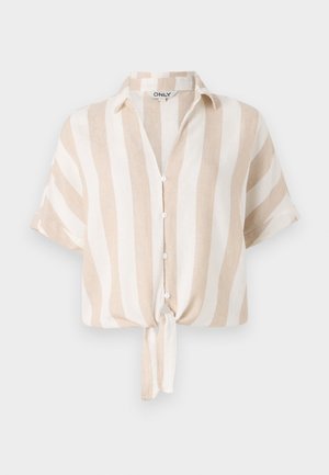 Camisa de manga corta a rayas beige y blanca con botón frontal y dobladillo atado. Fabricada con tejido ligero, apta para el clima cálido.