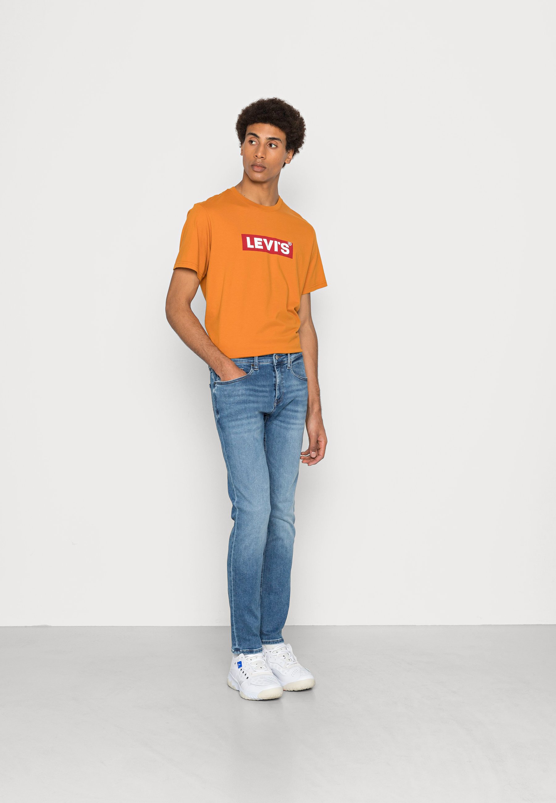 Tommy Jeans SCANTON SLIM - Prigludę džinsai - denim light/šviesiai mėlyno  džinso - Zalando.lt