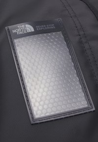 Thumbnail Image 6