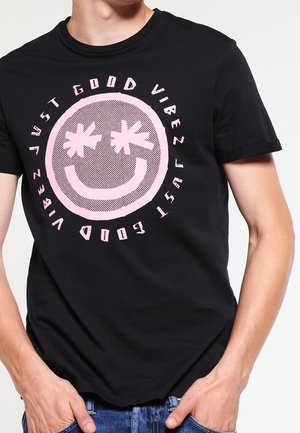 T-shirt z nadrukiem