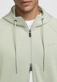 Nike Performance PRIMARY  - Sudadera con cremallera - jade horizon jade horizon