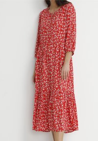 Cream Vapaa-ajan mekko - red
