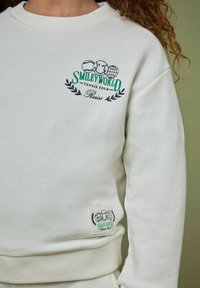 Reiss REISS SMILEYWORLD | REISS LOGO SWEATSHIRT UNISEX FIT - Felpa - white
