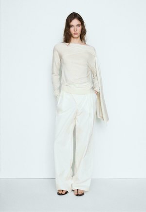 Massimo Dutti, PLEATED TROUSERS WITH CROSSOVER FASTENING - STUDIO - Bukser - beige