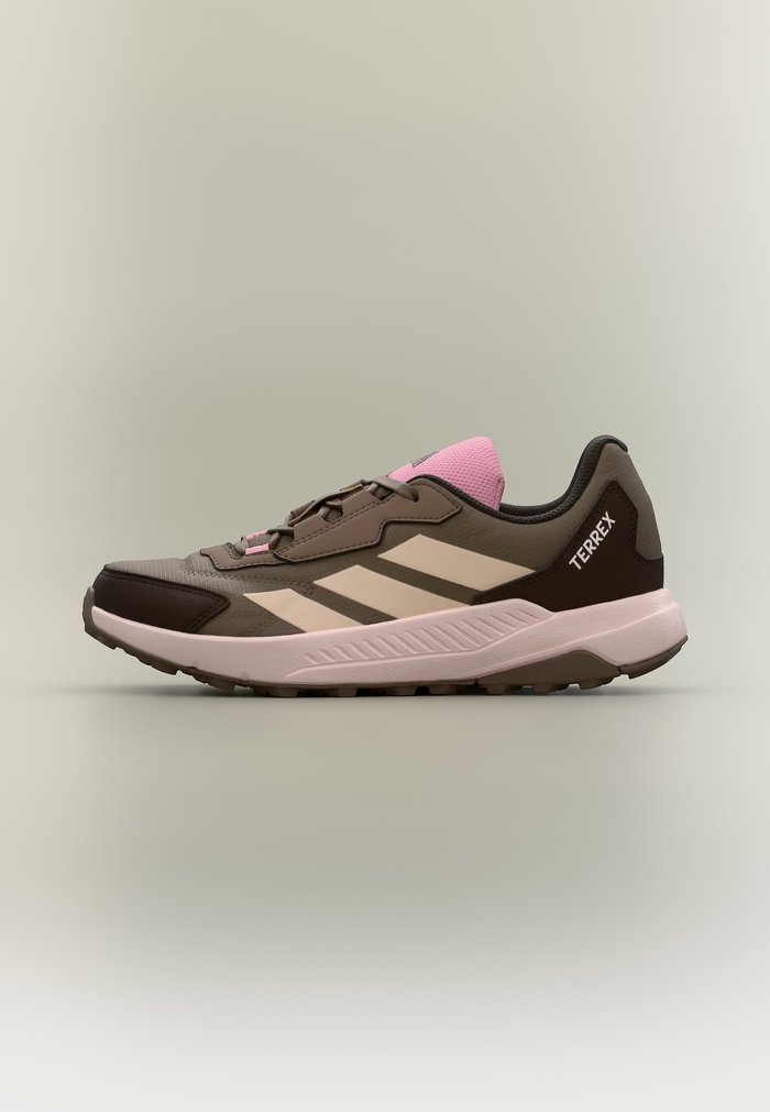 adidas ANYLANDER UNISEX - Hiking shoes - earth strata/wonder taupe/aurora coffee