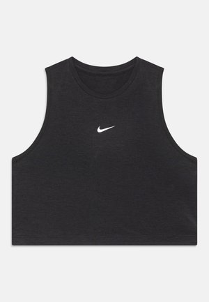 Juodas be rankovių trumpas viršus, pagamintas iš pralaidaus audinio, su apvalia kaklo iškirpte ir baltu Nike logotipu, išdėstytu centre ant krūtinės.