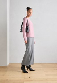 Marc O'Polo Strikkegenser - dark mauve