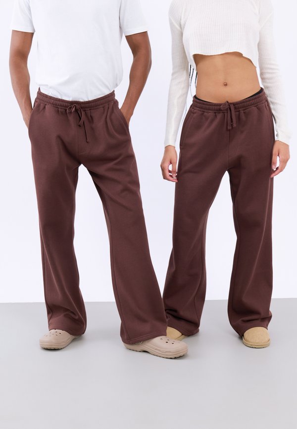 UNISEX - Tracksuit bottoms - deep mahogany