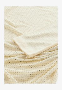 Valitud, champagne gold