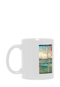Tazza in ceramica bianca con una stampa paesaggistica colorata che presenta alberi in fiore, montagne e un fiume, con accenti rossi e blu.