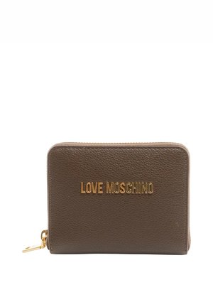 Portafoglio marrone in pelle strutturata con logo dorato "LOVE MOSCHINO". Presenta una chiusura con zip e un piccolo dettaglio in metallo.