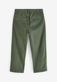 Grüne Baumwollhose mit mittelhohem Bund, geradem Bein, zwei Gesäßtaschen und genähten Details am Bund und an den Beinen.