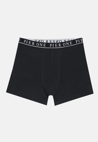 Schwarze Baumwoll-Boxershorts mit engem Schnitt, ausgestattet mit einem kontrastierenden weißen, gebrandeten Bund und einem Frontöffnung-Design.