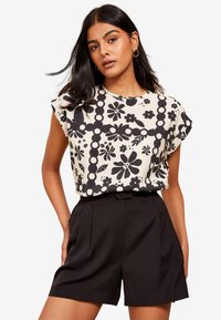 Friends Like These TEXTURED UTILITY REGULAR FIT - Blúzka - black white floral print