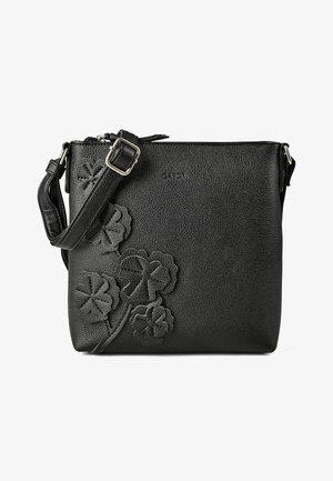 Schwarze Leder-Umhängetasche mit verstellbarem Riemen und geprägten floralem Applikationen auf der Vorderseite.