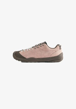 PULL&BEAR, HIKING TRAINERS - Baskets basses - pink