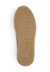 Sohle aus braunem Gummi mit geriffelter Textur, versehen mit "Marc O'Polo" und einer gewellten Kante für besseren Halt.