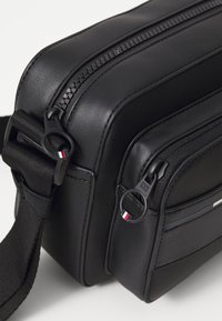 Tommy Hilfiger FOUNDATION - Borsa a tracolla - black