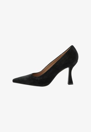 Pump neri in suede con tacco alto, punta affusolata, superficie testurizzata e tacco a stiletto elegante. L'interno presenta una fodera beige.