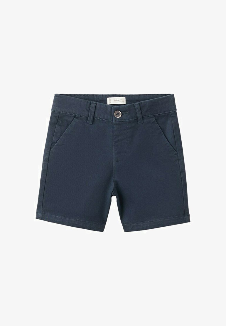 Shorts décontractés bleu marine avec passants pour ceinture, fermeture à bouton sur le devant, deux poches latérales inclinées, et ourlet droit.