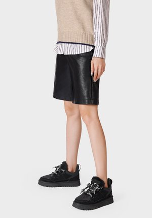 Queen Helena, X35-162 - Zapatillas - nero