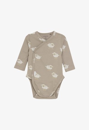 Beige lange mouw babyromper met witte schapenprints, zijsnapknopen en maat 56 label op de hals.