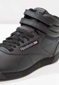 reebok 5411 freestyle hi