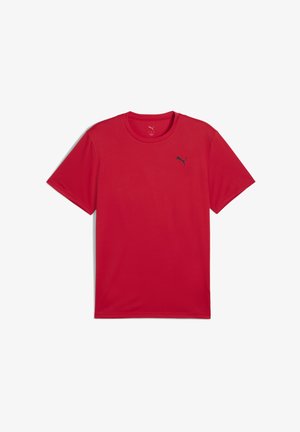 Maglietta sportiva rossa in tessuto traspirante. Presenta maniche corte e un logo Puma nero sul lato sinistro del petto. Design classico con scollo a girocollo.
