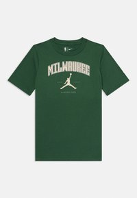 Nike Performance - NBA MILWAUKEE BUCKS JORDAN CITIES TEE - Apdrukāts T-krekls - dark green Miniatūras attēls 1