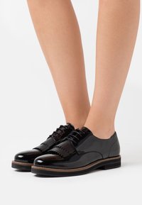 Minelli Derbies - black