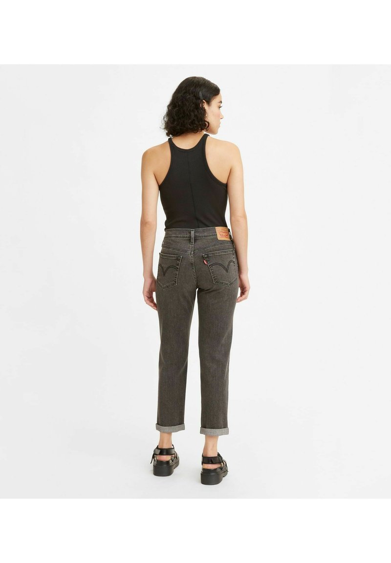 Levi's® MID RISE BOYFRIEND Jeans Slim Fit blacks/black denim