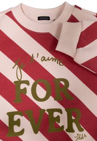 Rood en crèmekleurig gestreept sweatshirt met geribde ronde hals. Bevat de tekst "je t'aime FOR EVER" in het groen. Zachte stof met een casual ontwerp.